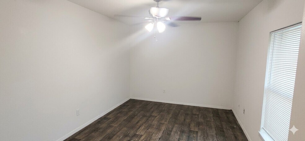 Building Photo - 1907 Hearthstone Dr