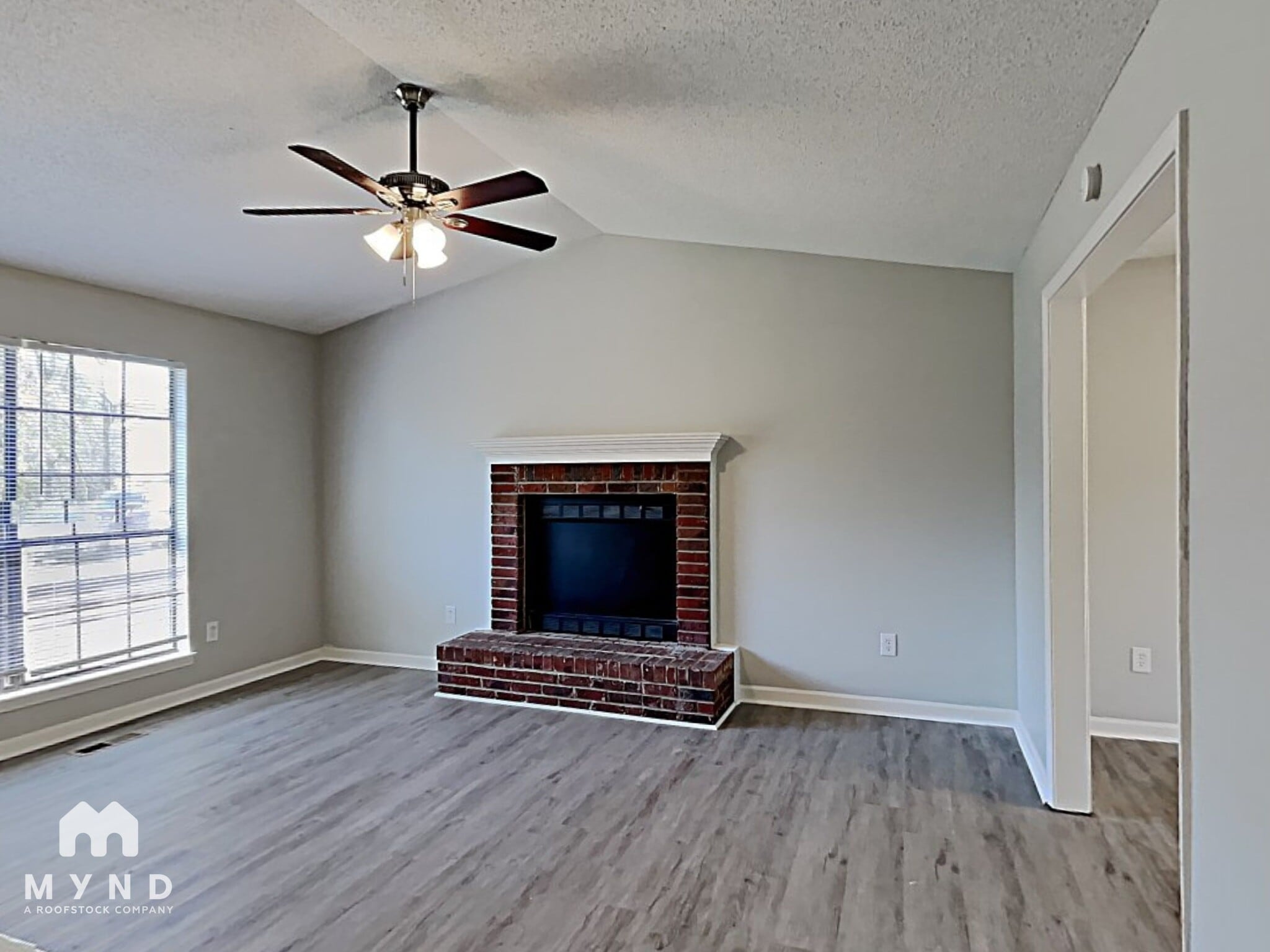 Building Photo - 2708 Laburnum Dr