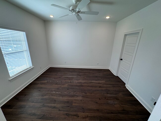 Building Photo - 3BD/3.5BA FOR RENT