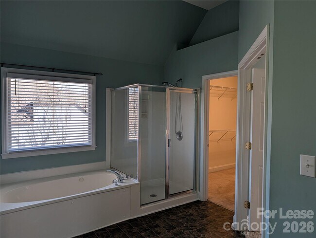 Building Photo - 217 Montibello Dr