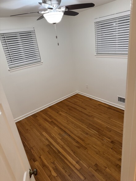 Bedroom #2 w/o furniture - 8113 D'Arcy Rd