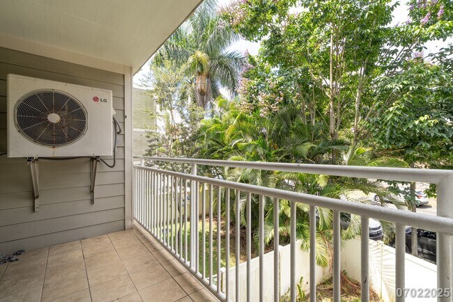 Building Photo - $3,200 | 3br/2ba Condominium in Sixty Parkside