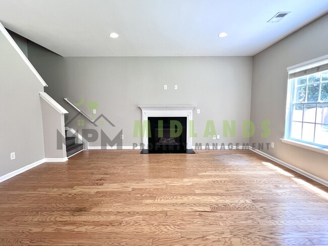 Building Photo - 464 Edenhall Dr