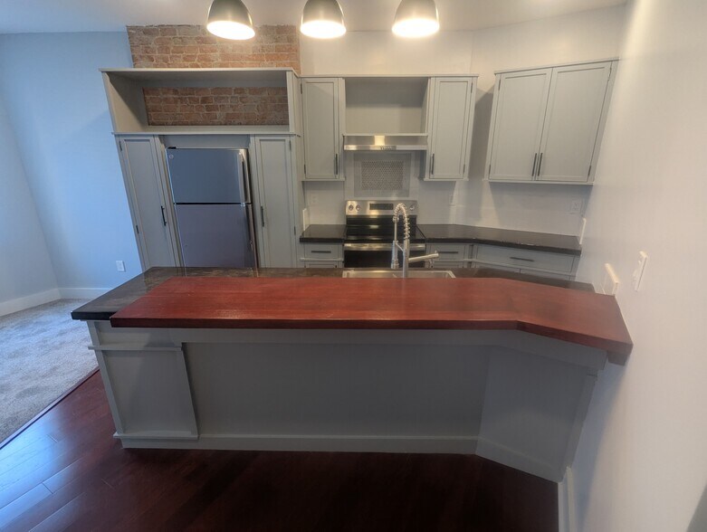 Building Photo - 35 Clinton Ave