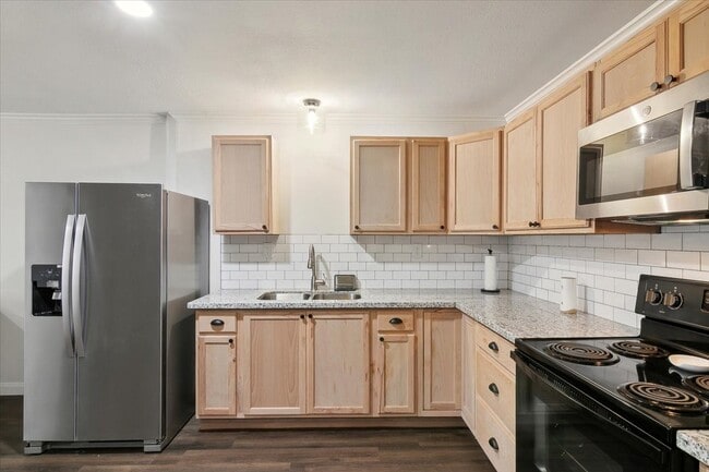 Building Photo - 1300 Kansas Ave S