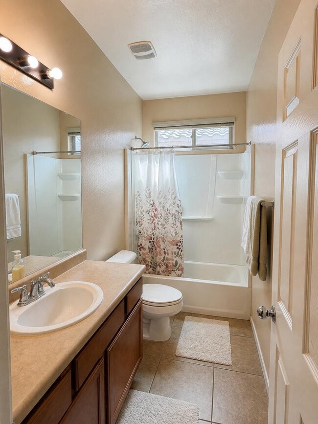 Building Photo - 4723 W Gelding Dr