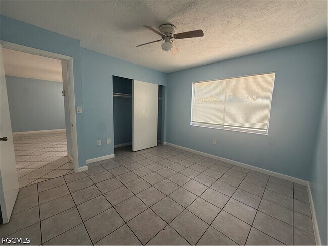 Building Photo - 257 Cape Coral Pkwy E