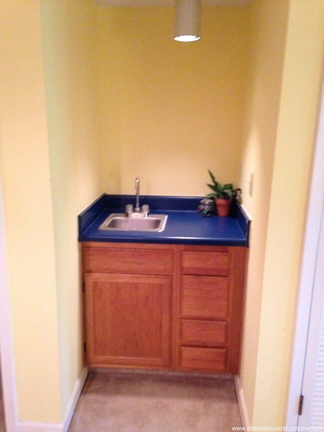 Building Photo - Furnished Two-Bedroom Coastal Condo | North End of Hilton Head