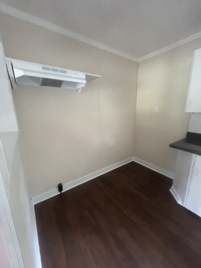 Building Photo - 207 State St