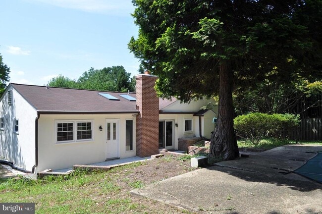 Building Photo - 4302 Locust Ln