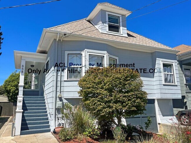 Building Photo - North Oakland Beauty – Modern Comfort Meet...
