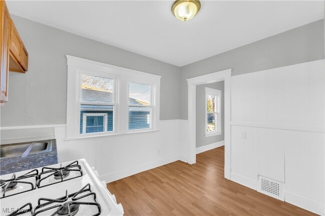 Building Photo - 3992 E 26th St