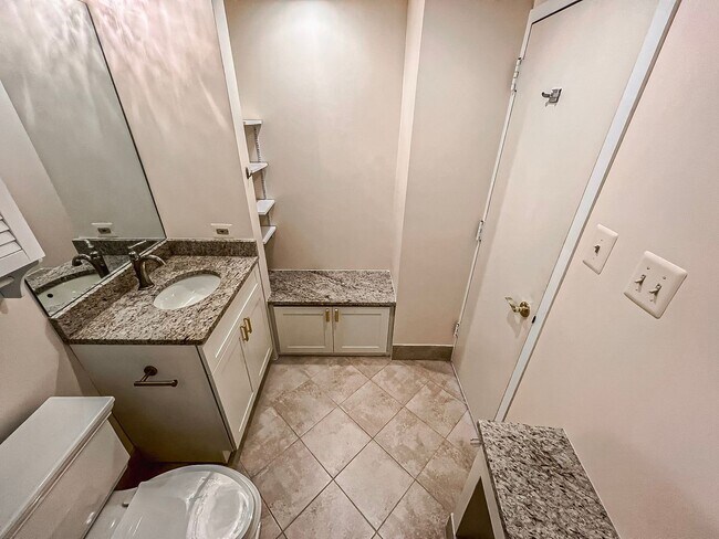 Building Photo - Fantastic 3 Bedroom 3 Bathroom Condo With ...
