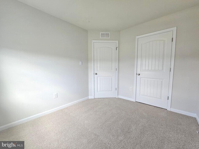 Building Photo - 1410 SUGARPLUM Ln