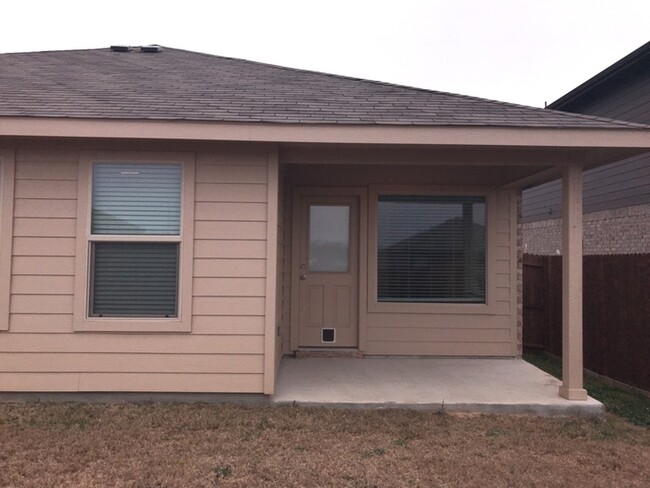 Building Photo - 4 Bedroom Close to Texas Stadium! Coming S...