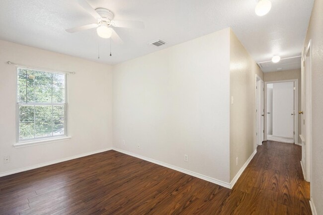 Building Photo - 372 Copper Hill Dr