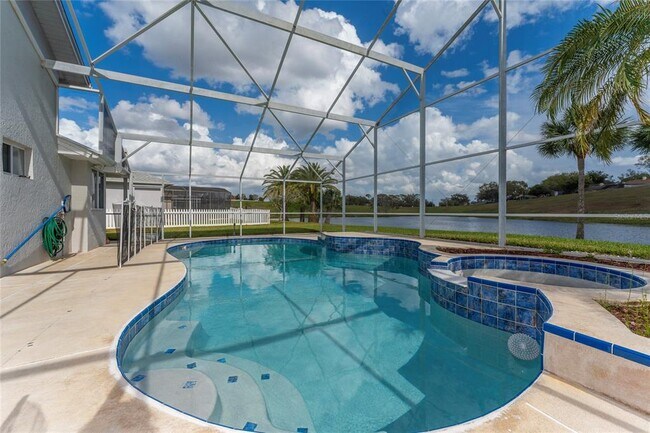 Building Photo - 8101 Canyon Lake Cir