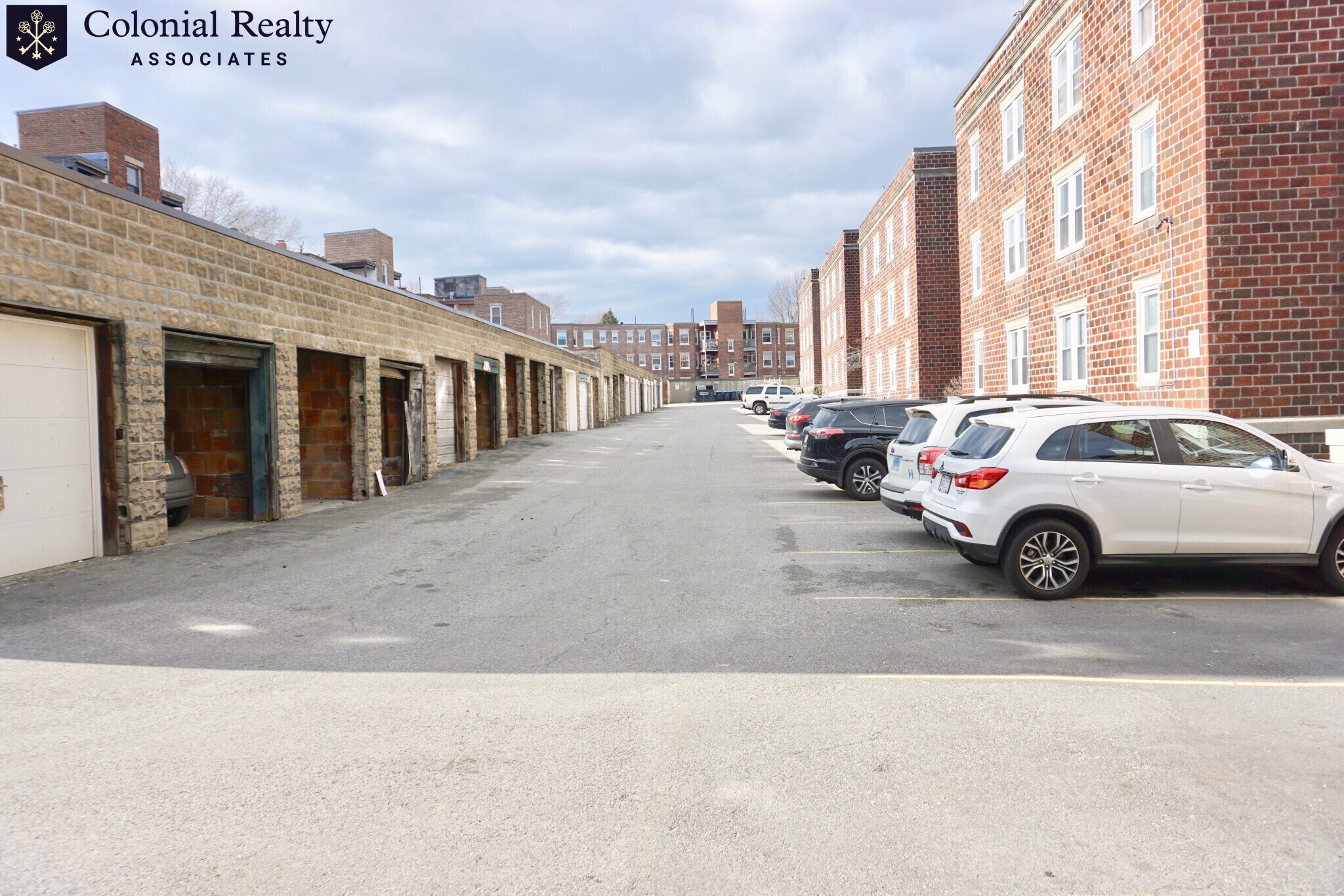 Building Photo - 76 Egmont St