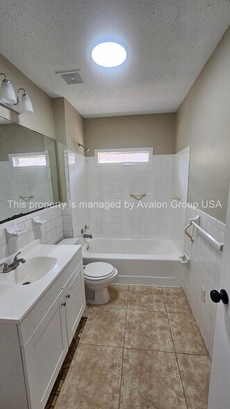 Building Photo - 873 Melson Ave