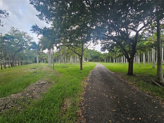 Building Photo - 15101 SW 27th St