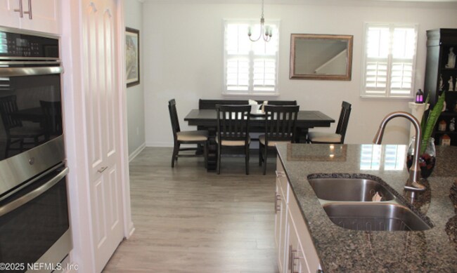 Building Photo - 312 Aventurine Ave