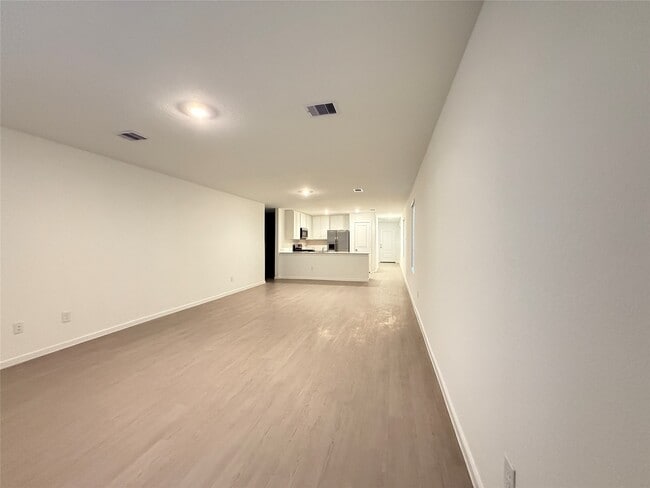 Building Photo - 16802 Old Wagon Wy