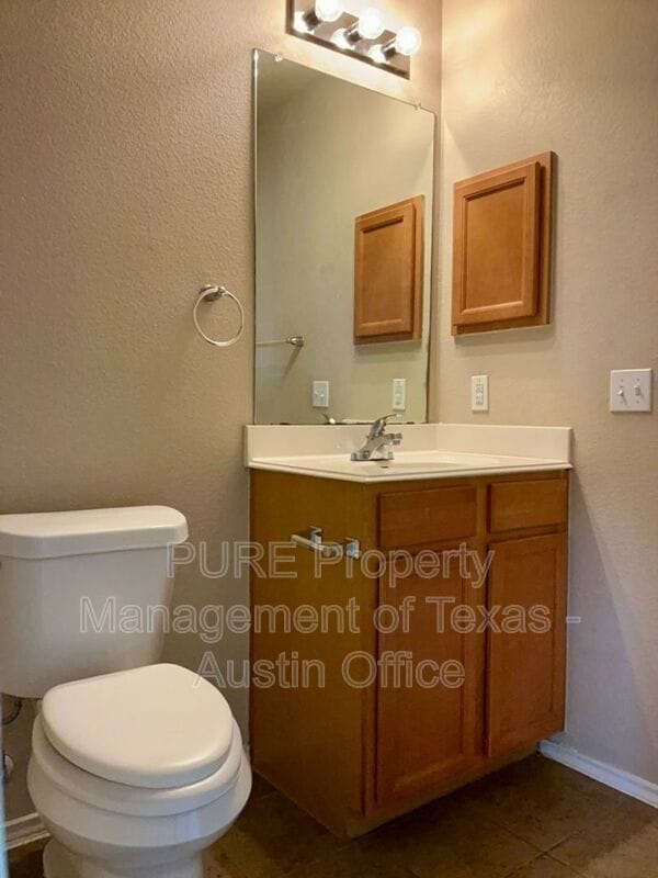 Building Photo - 7505 Cedar Edge Dr