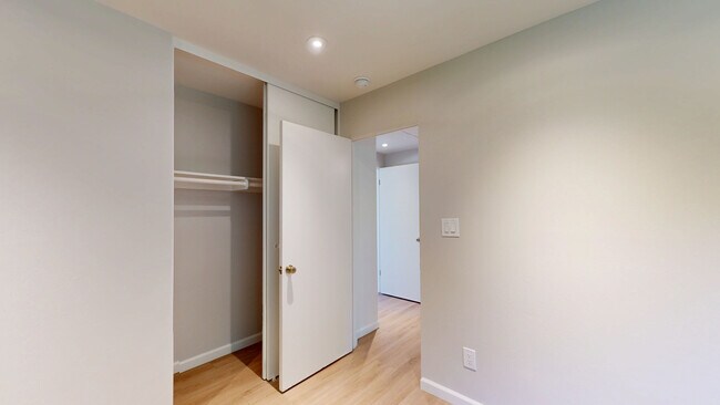 Building Photo - 1321 Lasuen Dr