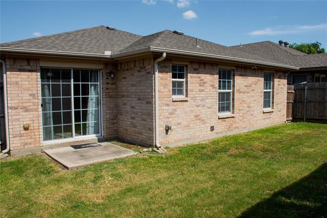 Building Photo - 5213 Mirror Lake Dr