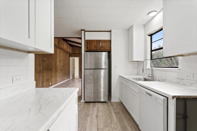 Building Photo - 23393 Nameless Rd