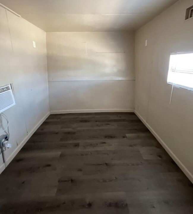 Building Photo - 2805 N Fairview Ave