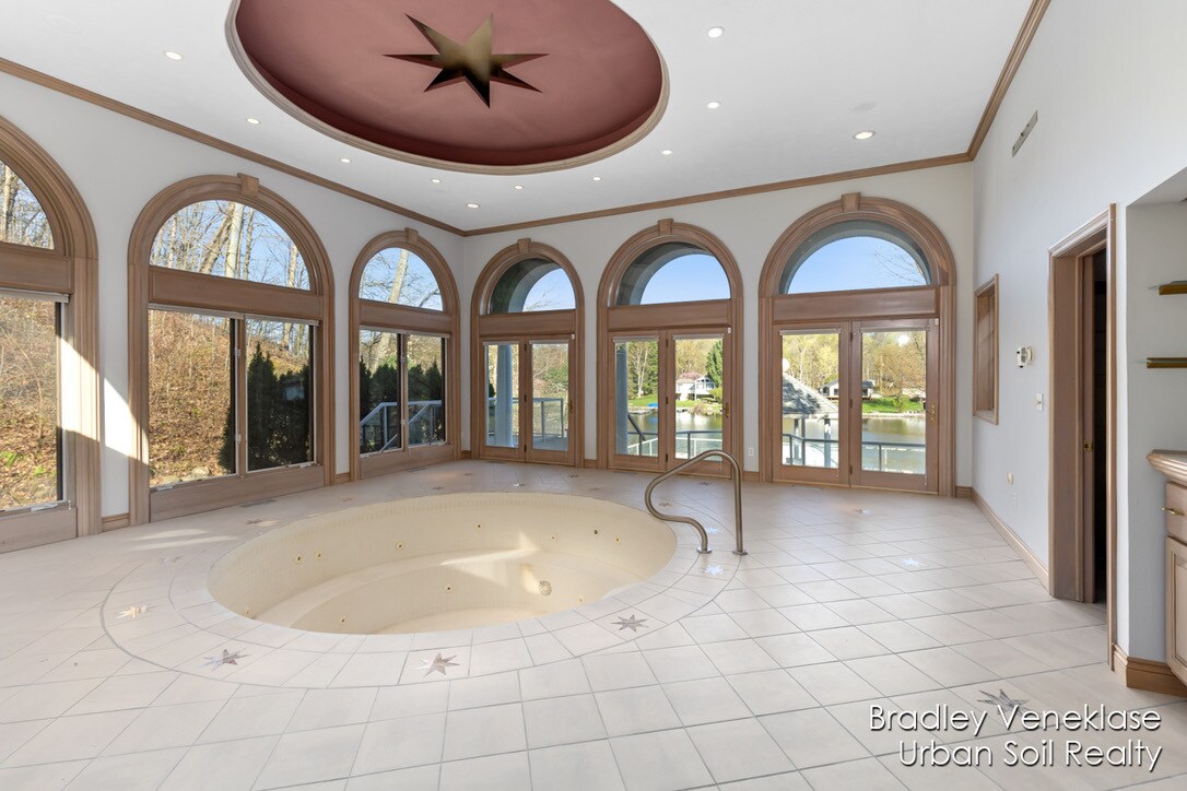 Building Photo - 7635 Sandy Hollow Ln SE