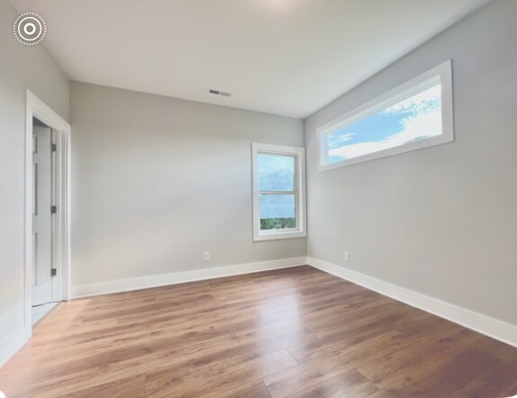 Building Photo - Room in House on S Webb St