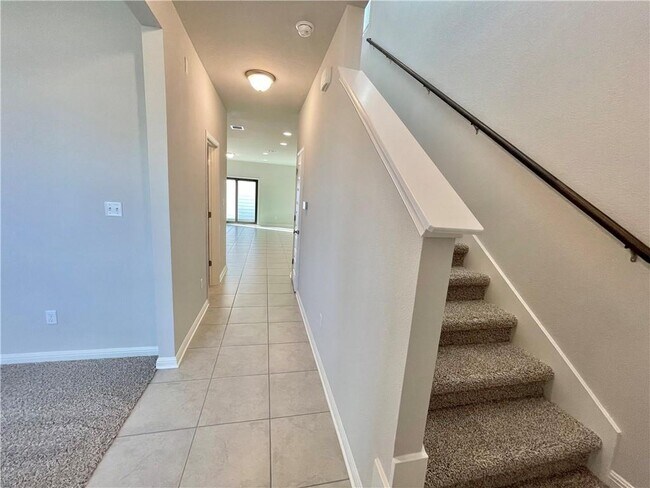 Building Photo - 2040 Arendale Dr