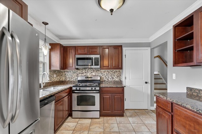 Building Photo - 5635 Alabama Ave