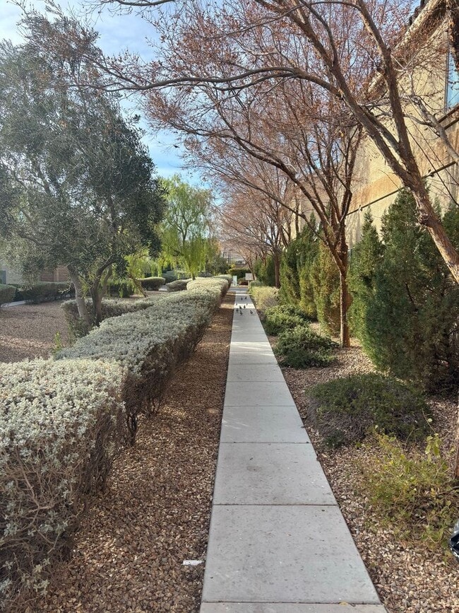 Building Photo - Gated 3-Bedroom Home with Community Pool Near Fort Apache & Blue Diamond