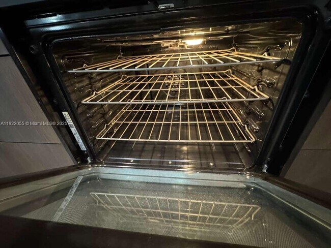 Building Photo - 10473 NW 82nd St