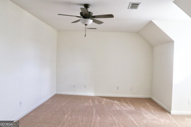 Building Photo - 507 Cherry Ave