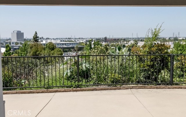 Building Photo - 475 Cliff Dr