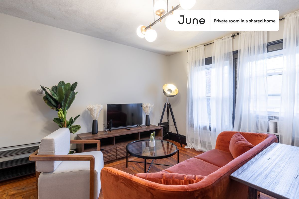 Building Photo - Room in Shared 5 bed/2 bath home in Allston