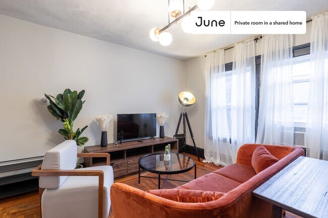Building Photo - Room in Shared 5 bed/2 bath home in Allston