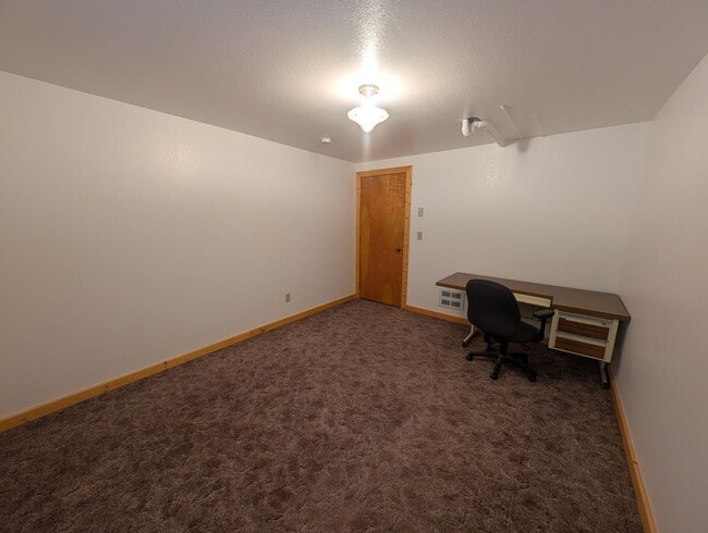 Building Photo - 31 Cunningham Rd