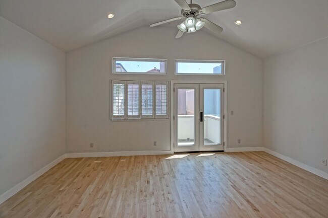 Building Photo - VERY BRIGHT, SPACIOUS & AIRY GOLDEN HILLS ...