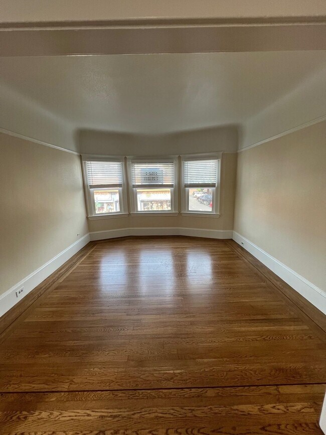 Building Photo - 9 Monte Vista Ave