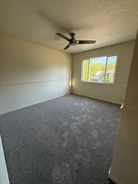 Building Photo - 3125 W 66th St