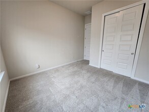 Building Photo - 2209 Hoja Ave