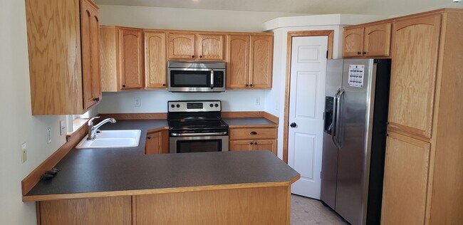 Building Photo - Charming Split-Level 3bed 2 bath Home in Medical Lake with Spacious Layout & Natural Light - Comi...