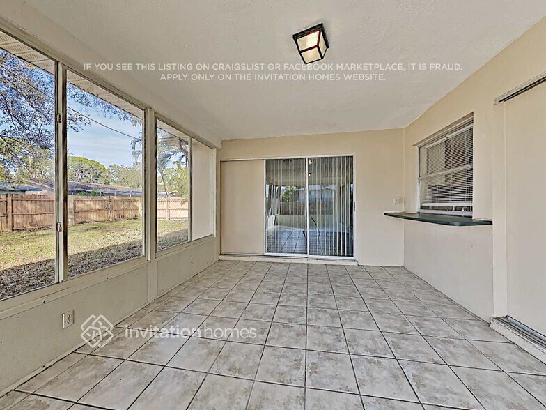 Building Photo - 2991 62nd Ave S