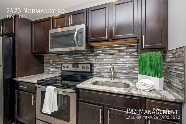Building Photo - COMPLETELY UPDATED BEAUTIFUL RANCH STYLE P...