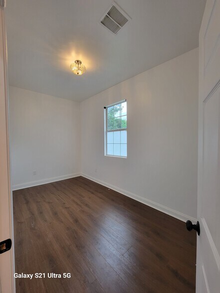 Bedroom 1 - 2511 Banks St